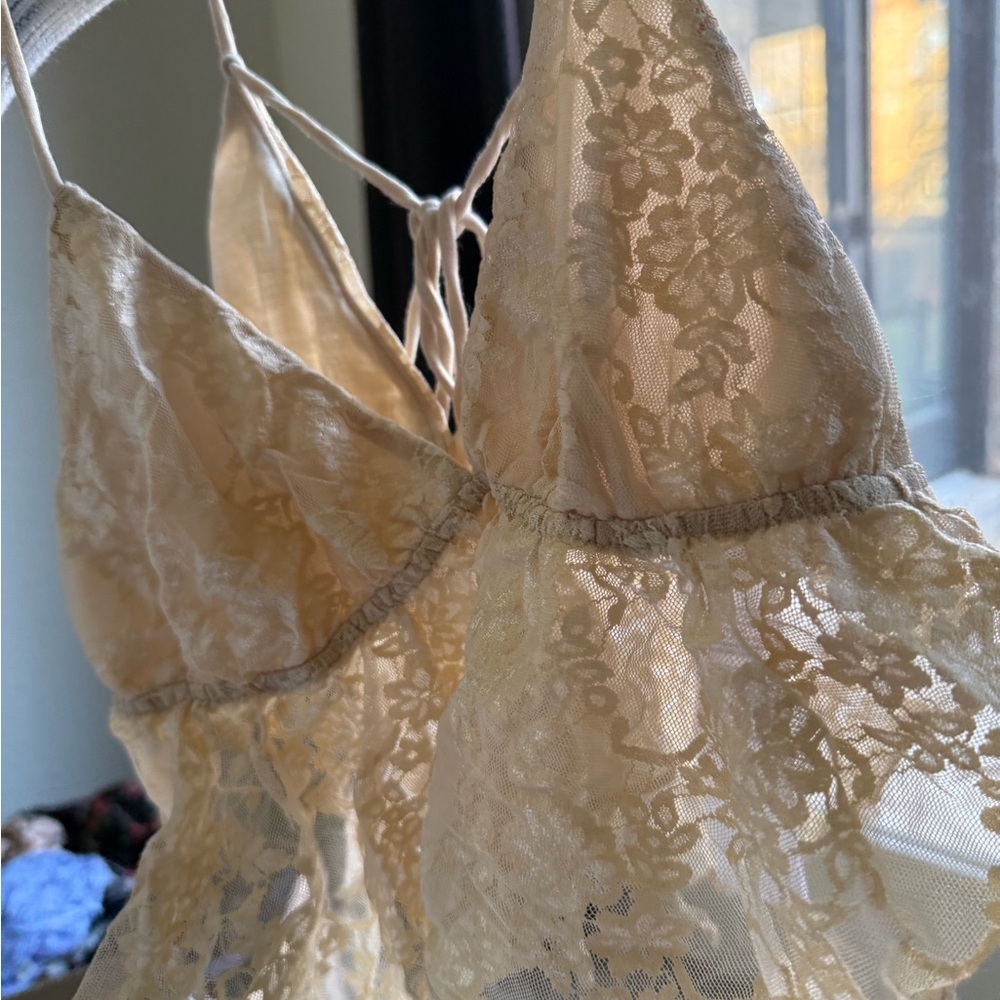 Elegant Cream Lace crop top